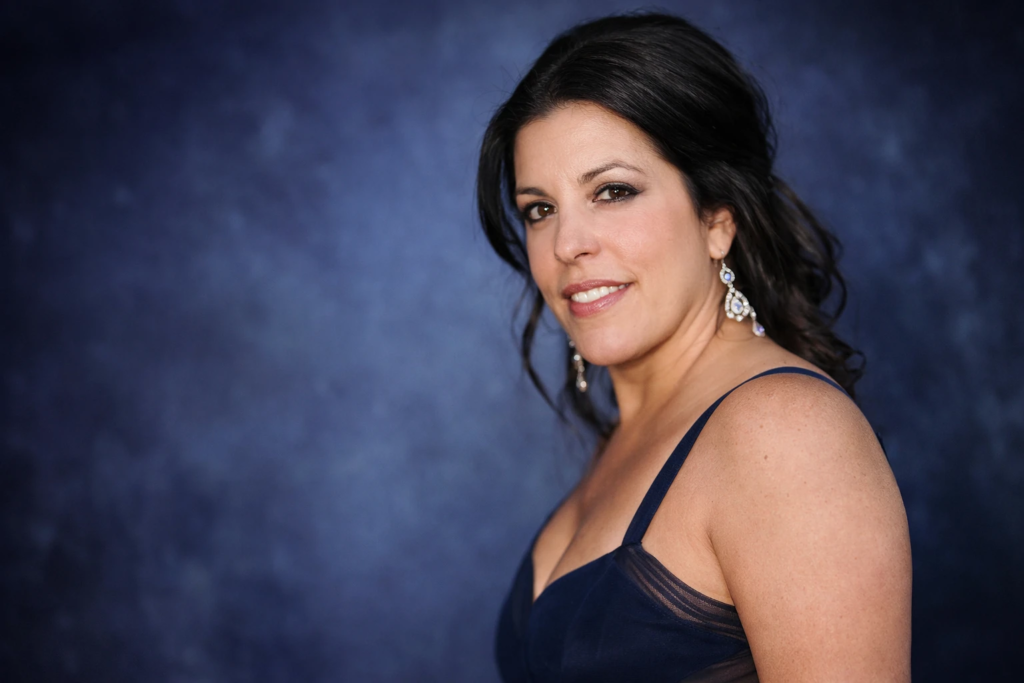 Exploring the Life and Career of Evelyn Melendez Evelyn Melendez